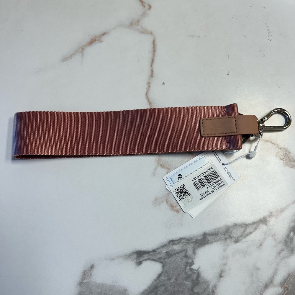 🍋 Lululemon 🍋 Never Lost Keychain Pastel Pink  NEW - Picture 7 of 10